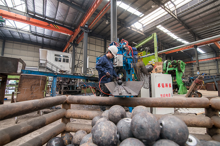 酒泉网架配件-螺栓球加工车间